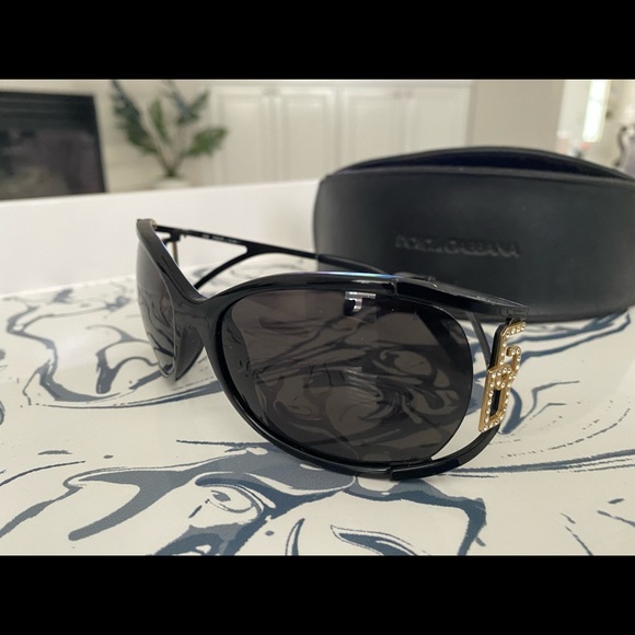 COPY - Dolce & Gabbana Sunglasses - Picture 4 of 6
